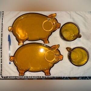 Amber Pig-Shaped Glass Plate and Mug Set